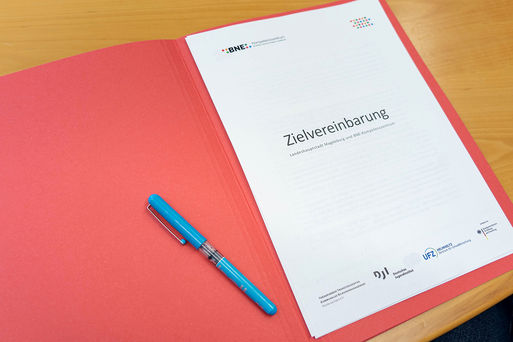 Zielvereinbarungsvertrag: Magdeburg und Kompetenzzentrum für Nachhaltige Bildung