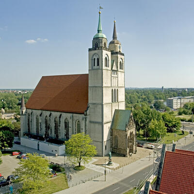 Die Johanniskirche nach dem Wiederaufbau