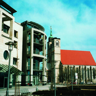 Allee-Center und Johanniskirche 2002