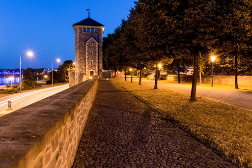 Abendlicher Fürstenwall mit Schleinufer©www.AndreasLander (2)