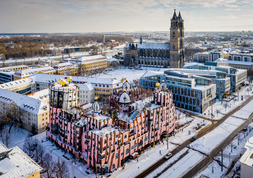 Hundertwasserhaus_Winter_2021