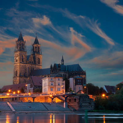 Magdeburger Dom mit Elbe [Foto von Uwe Graf - Fotolia]