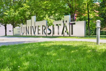 Eingang Uni 