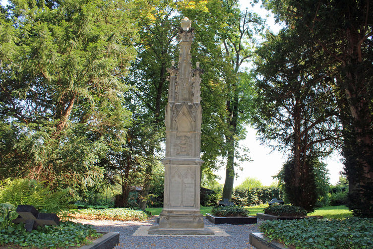 Die Grabstätte der Familie Böckelmann auf dem Friedhof Klein Ottersleben