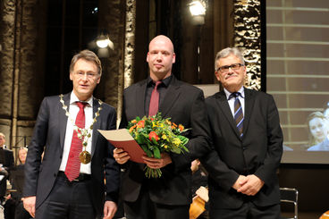 Verleihung des Eike-von-Repgow-Stipendiums 2015 an Dr. Pierre Ftterer [Foto: Landeshauptstadt Magdeburg]