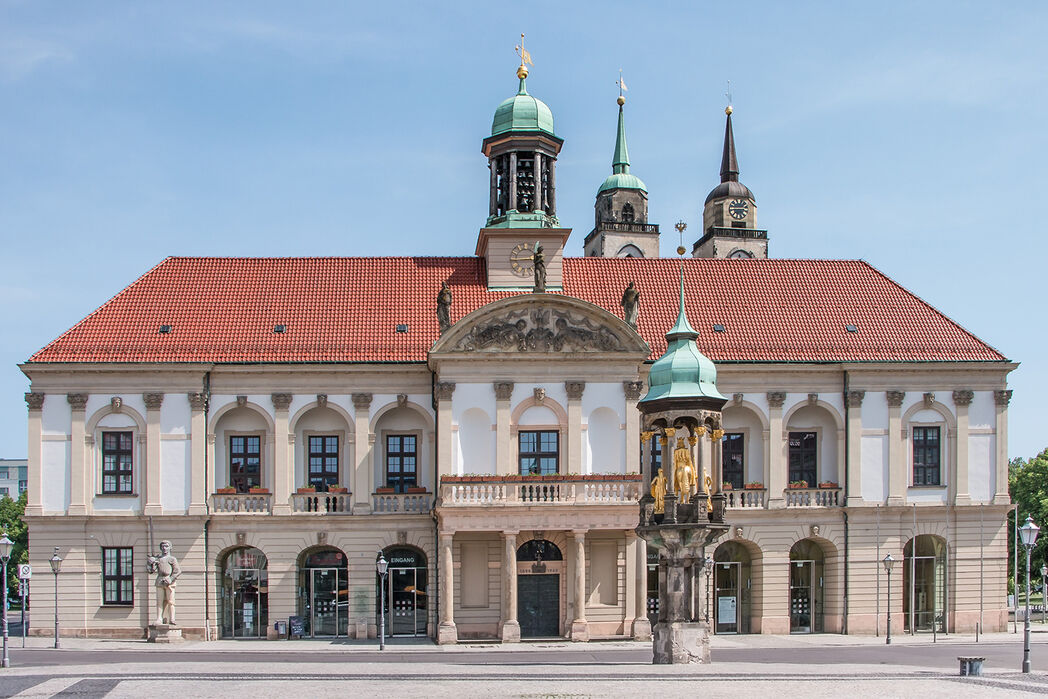 Das Alte Rathaus Magdeburg in der Vorderansicht