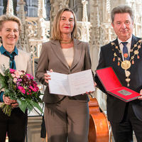 Frau Federica Mogherini wurde am 17. Oktober 2017 mit dem Kaiser-Otto-Preis  der Landeshauptstadt Magdeburg ausgezeichnet 