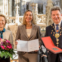 Kaiser- Otto-Preis 2017 - Verleihung der Medaille: Dr. Ursula von der Leyen, Federica Mogherini, Dr. Lutz Trümper - Foto: Andreas Lander