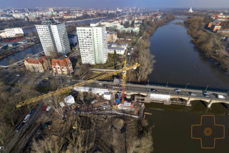 Luftaufnahme von der Anna-Ebert-Brücke im Februar 2018