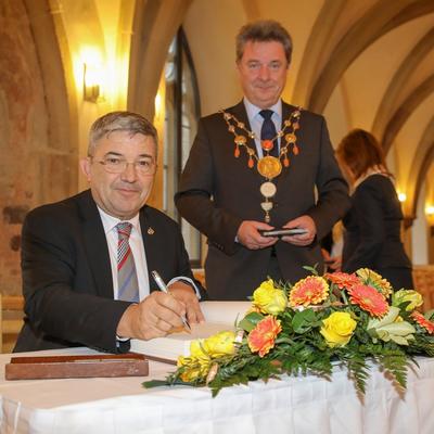 Mecklenburg-Vorpommerns Minister Lorenz Caffier mit OB Dr. Lutz Trümper