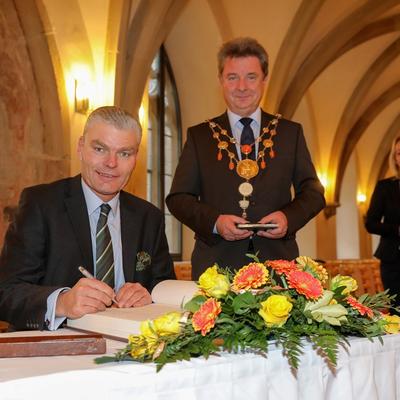 Sachsen-Anhalts Minister Holger Stahlknecht mit OB Dr. Lutz Trümper