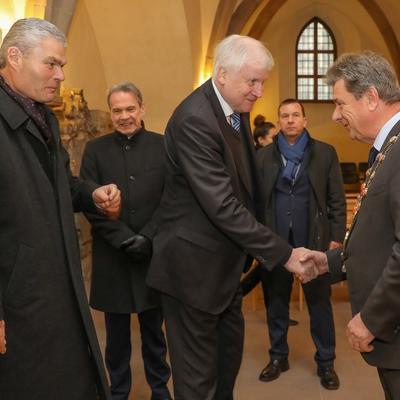 OB Dr. Lutz Trümper begrüßt Horst Seehofer und Holger Stahlknecht.
