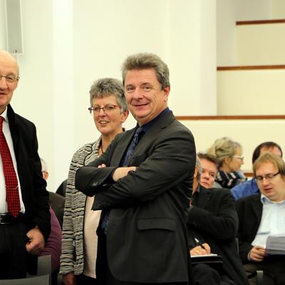Oberbürgermeister Dr. Lutz Trümper gemeinsam mit Rainer Andratschke, Leiter des Dienst- und Arbeitsrechtes, und die Schwerbehindertenbeauftragte Ines Schmidt.