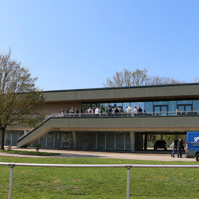 Das neue Funktionsgebäude des Sportkomplexes Seiler Wiesen.