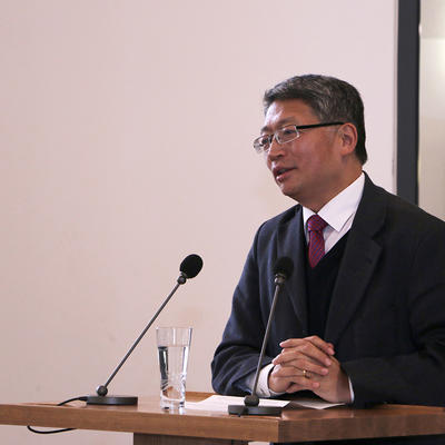 Prof. Dr. Yongjian Ding am Rednerpult