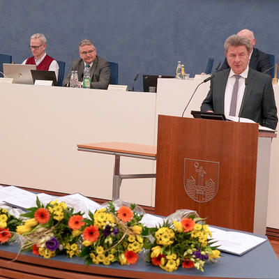 Oberbürgermeister Dr. Lutz Trümper eröffnet die Veranstaltung mit einer Rede