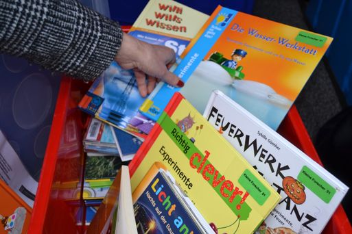 Bild vergrößern: Medienboxen der Stadtbibliothek