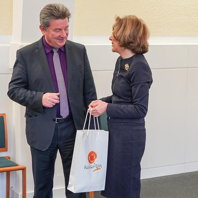 Oberbürgermeister Dr. Lutz Trümper im Gespräch mit Botschafterin Elena Radkova-Shekerletova