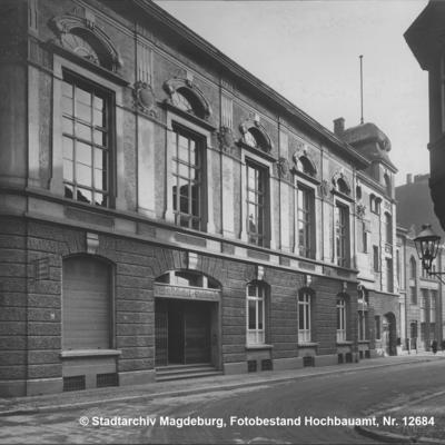 Gebäude der Stadtbibliothek und des Stadtarchivs, Neuer Weg 6/7