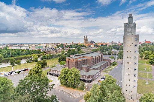 Bild vergrößern: Blick vom Riesenrad auf den Stadtpark Rothehorn in Magdeburg