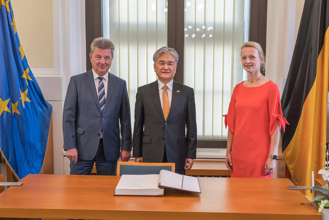 Oberbrgermeister Trmper, Botschafter S.E. Dr. Bum-goo, Sandra Yvonne Stieger