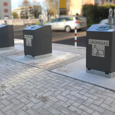 Bild vergrößern: Unterflurcontainer Olvenstedter Platz