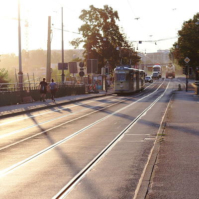 Historische Straßenbahn auf der Anna-Ebert-Brücke, 09/21