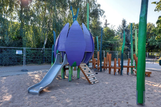 Kleinkindbereich des Spielplatzes Wiesenspektakel in Magdeburg