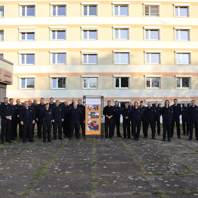 Gruppenbild: Führungskräfte Berufsfeuerwehr und Freiwillige Feuerwehr Magdeburg