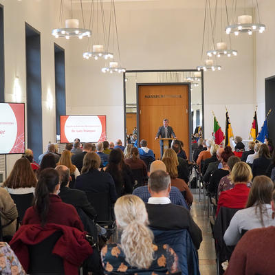 OB Trümper begrüßt zur Magdeburger Bildungskonferenz 2021