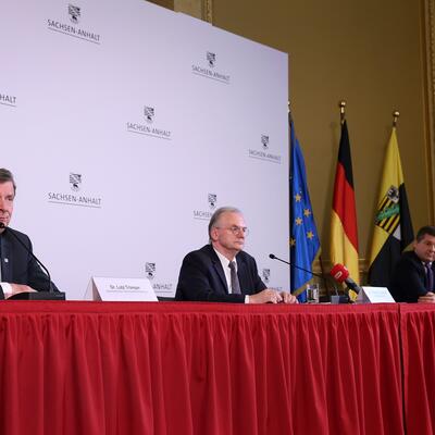 Oberbürgermeister Dr. Trümper, Dr. Haseloff, Wirtschaftsminister Sven Schulze