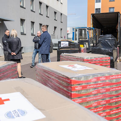 Die Auslandsgesellschaft Sachsen-Anhalt e.V. (AGSA) organisierte den Transport ins 1.662 km entfernte Saporischschja und steuerte 25.000 Euro aus Spenden an die AGSA-Ukraine-Hilfe für den Kauf von dringend benötigten Lebensmitteln, Babynahrung und Hygiene