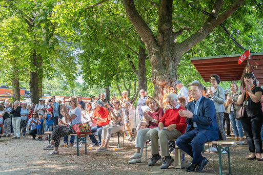 Mein Baum für Magdeburg: Über 500 Gäste im Stadtpark