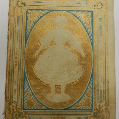 Bild vergrößern: Allerliebstes Puppen-Kochbuch für kleine Mädchen, hrsg. von Marianne Natalie, um 1850, mit Besitzvermerk von Selma Budenberg (1853-1931)
