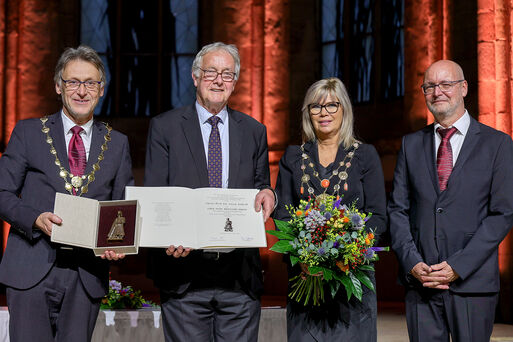 Prof. Dr. Gerd Althoff erhält Eike-von-Repgow-Preis 2022