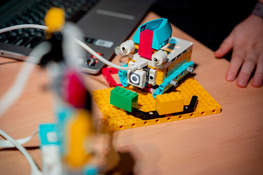 Bild vergrößern: MINT Lego Roboter