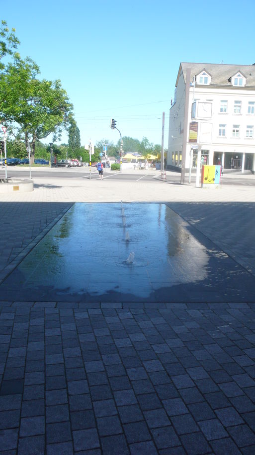 Bild vergrößern: Brunnen Thiemplatz