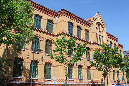 Bild vergrößern: Gebäude der Volkshochschule Magdeburg