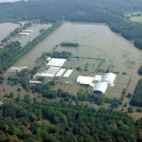 Überflutete Sportanlagen im Herrenkrug