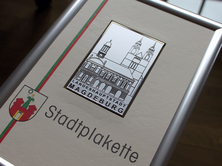 Stadtplakette Silber © Landeshauptstadt Magdeburg