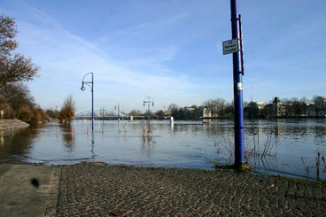 Bild vergrößern: Hochwasser Elbe