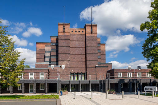 Bild vergrößern: Stadthalle Magdeburg - Außenansicht Eingangsbereich