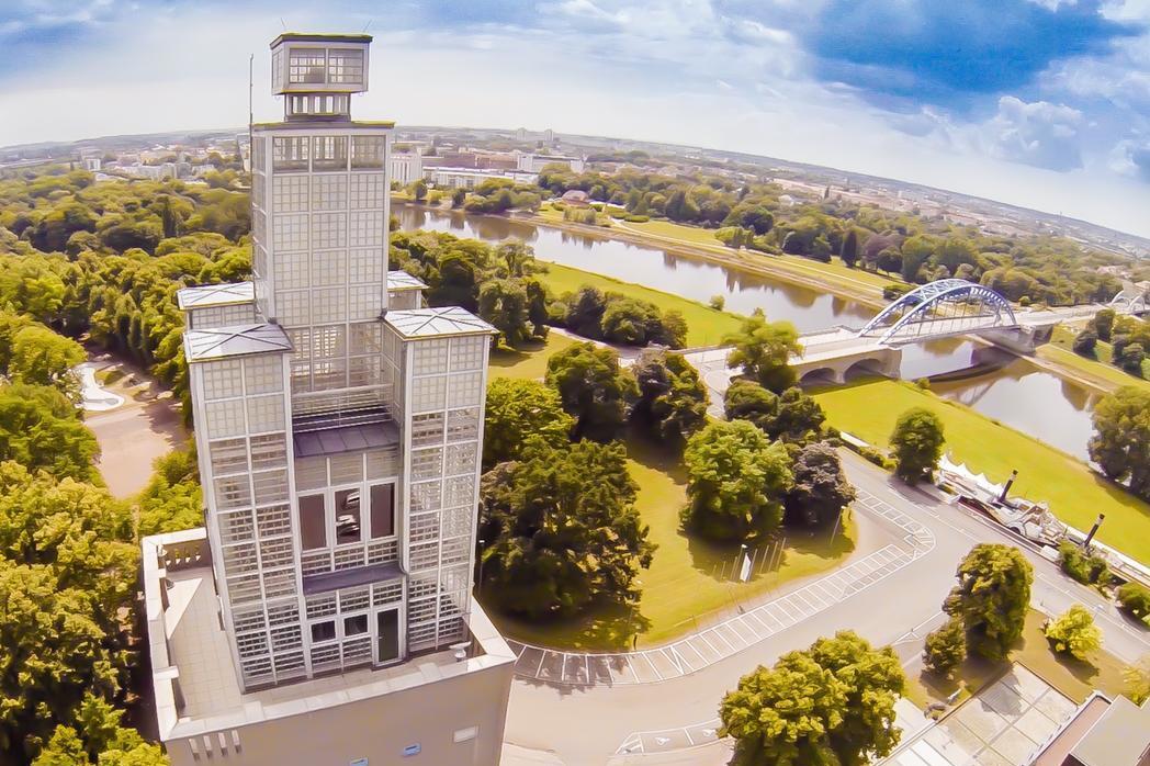 1. Albinmüller-Turm, erbaut: 1927 © Magdeburger-Platte.de