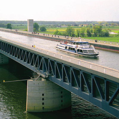 Wasserstraßenkreuz mit Kanalbrücke © Weiße Flotte GmbH (Milan)