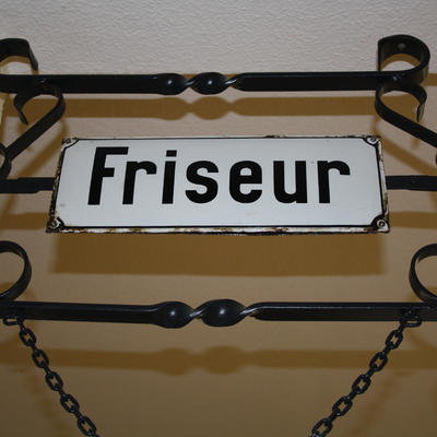 Friseurmuseum Friseurschild © MMKT GmbH