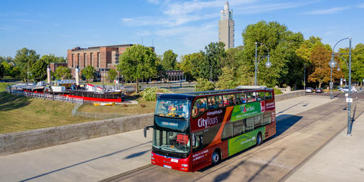 Bild vergrößern: Stadtrundfahrt ©www.AndreasLander.de