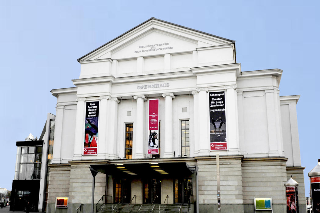 Bild vergrößern: Opernhaus Außenansicht  © Theater Magdeburg