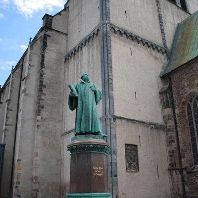 Martin Luther-Denkmal vor der Johanniskirche © Magdeburg Marketing
