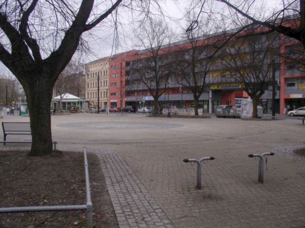 Olvenstedter Platz Westseite der zu bebauenden Fläche