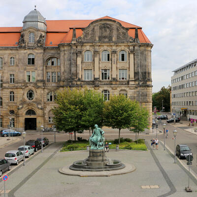 Neues Rathaus Magdeburg von oben
